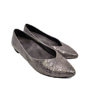 Vionic Caballo Ballet Flat Shoes Womens Pointed Toe Snake Print Size 6 Slip On